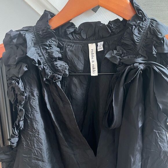 Robbi & Nikki Black Silk Fancy Ruffle & Bow Tank Too sz S EUC - Picture 2 of 5